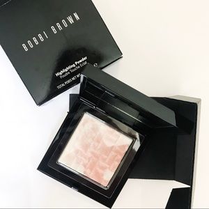 🆕 Bobbi Brown Highlighting Powder Pink Glow